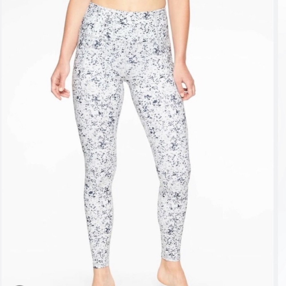 Athleta Salutation Stash Pocket High Rise white gray speckled Leggings small